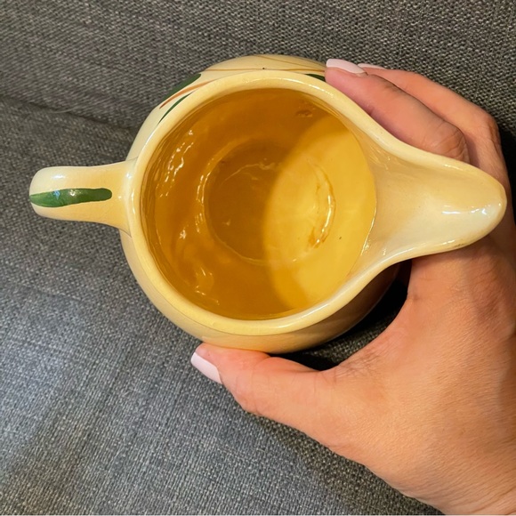 Watt Pottery Tear Drop Milk Pitcher  #15 American Red Bud Bleeding Heart USA - Picture 6 of 7